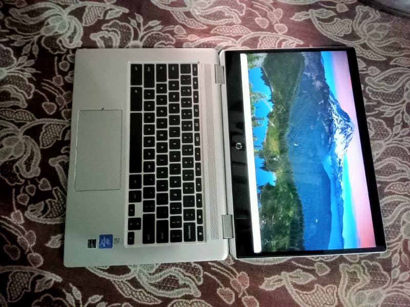 HP Chromebook 14 G1 x360 with touch screen 3