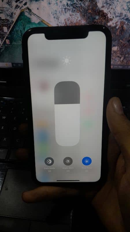 iPhone 11 non jv 64 gb condition like new 8