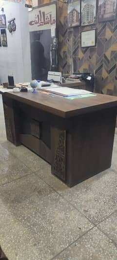 office table great condition 10/10 condition