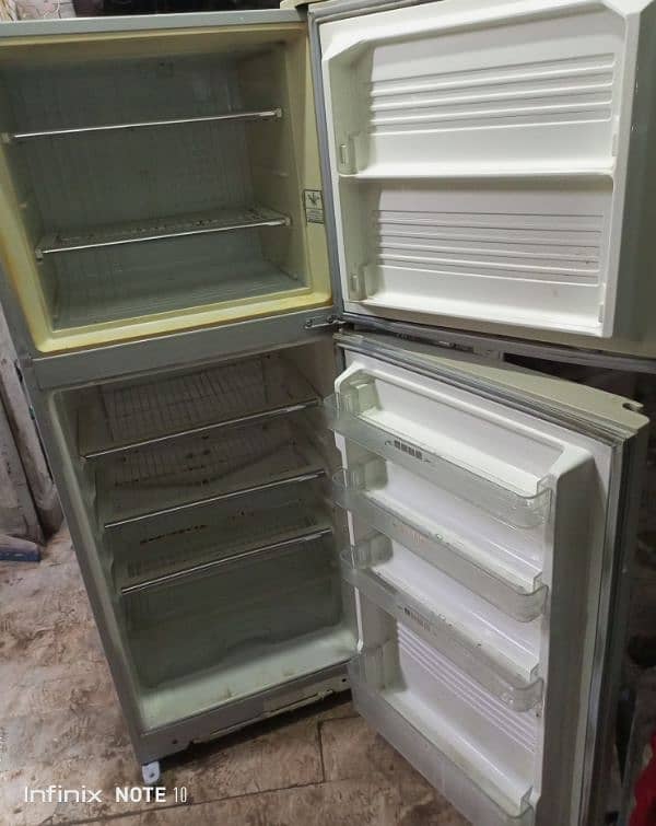 Dawlance fridge | refrigerator | fridge | hair fridge 1