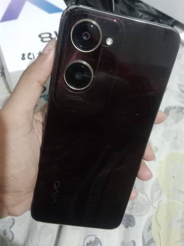 vivo Y18 (4/128) 1