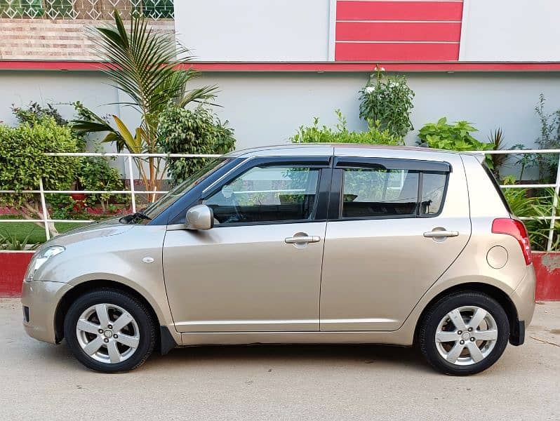 Suzuki Swift DLX Model 2017 Manual original colour 2