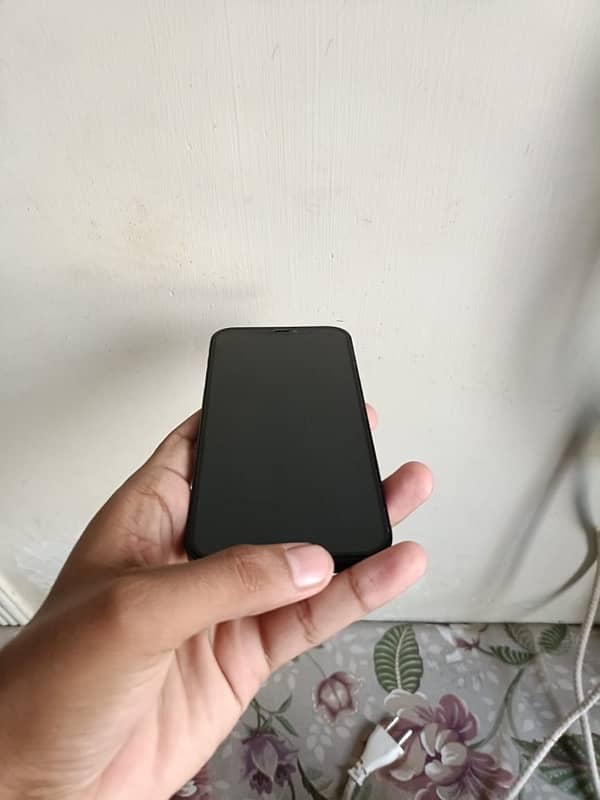 Iphone 12.64gb. Battery 97 orignal 3