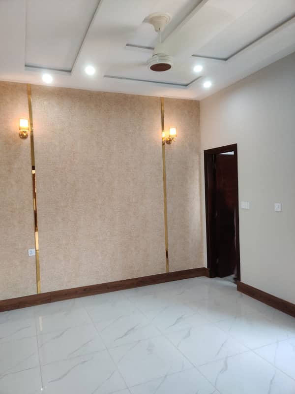 URGENT AND CHEAP 5 MARLA DOUBLE STOREY HOUSE FOR SALE IN KHAYABANY-E-SHER 16