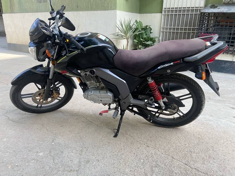 Well-Maintained Suzuki GSX 125 for Sale 2