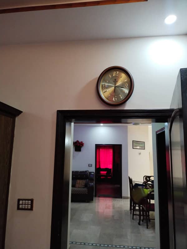 10 Marla Full furnished House Available for Rent 16