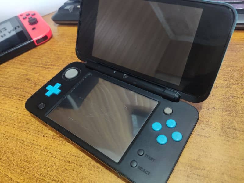 Nintendo 2DSXL Modded - 32GB Card 11