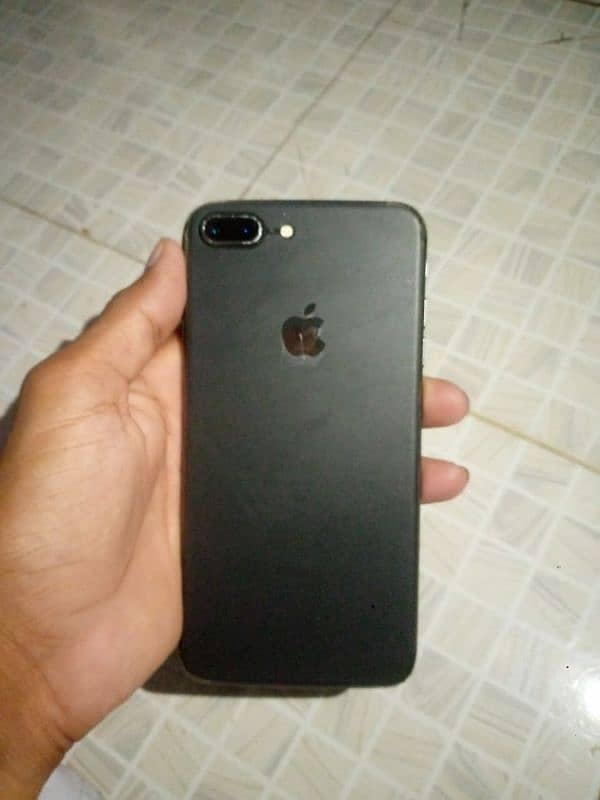 iPhone 8 plus WhatsApp 03052958845 1