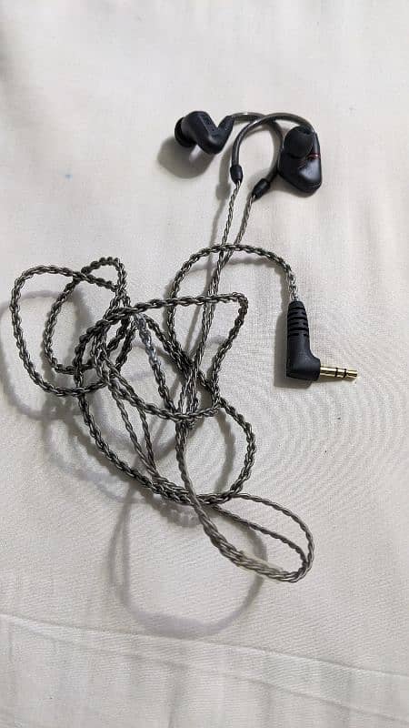 Brand: Sennheiser 700249 IE 200 - In-Ear Stereo Wired Earphones 7