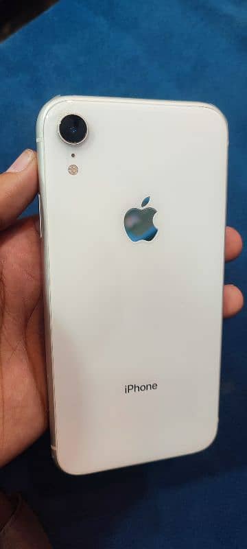 iPhone xr 256gb 80% health 10/10 condition. . . . bypass 1