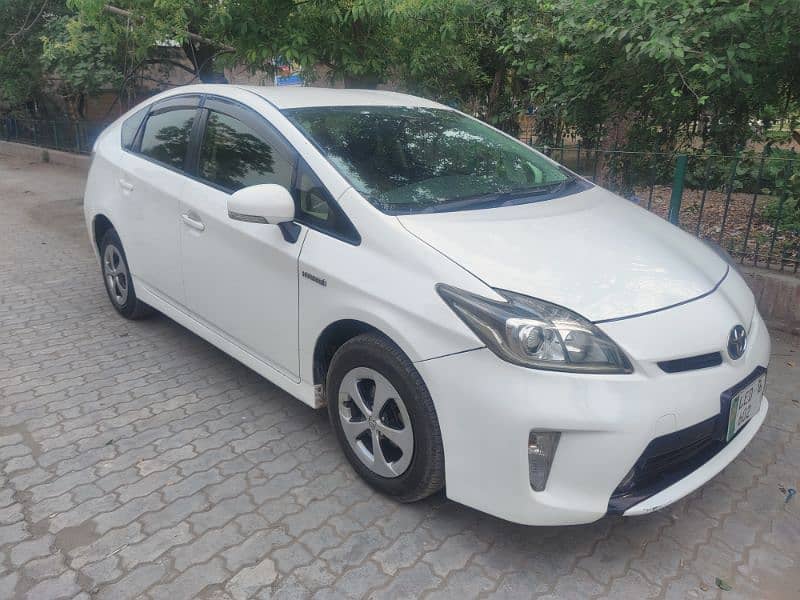 Toyota Prius 2012 1