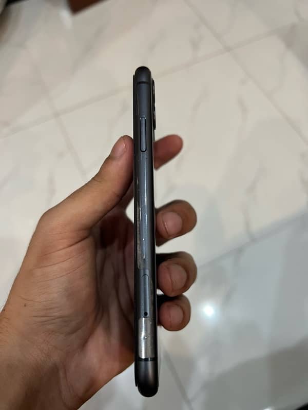 Iphone11/Apple/Non Pta/Factory Unlcoked/Fu/64Gb/ Waterpacked/Black 3