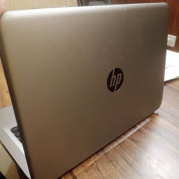 Hp laptop 10/10 condition 0