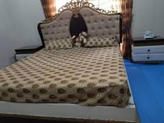 Bed set / wooden bed / side tables / dressing table / bed set for sale