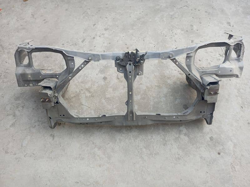 Nissan Sunny 2004-2006 Nose Cut 0