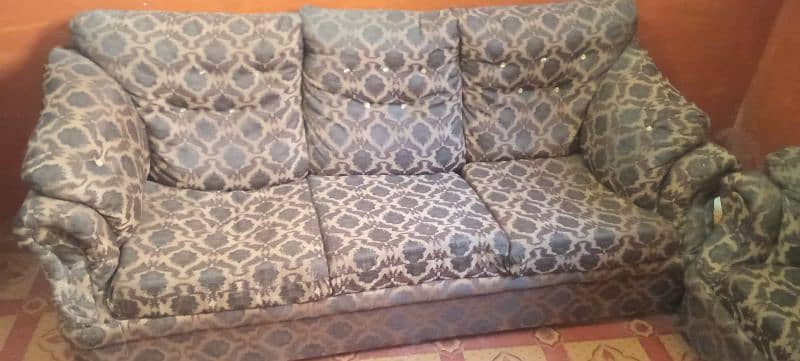 7 seater sofa for sell 1