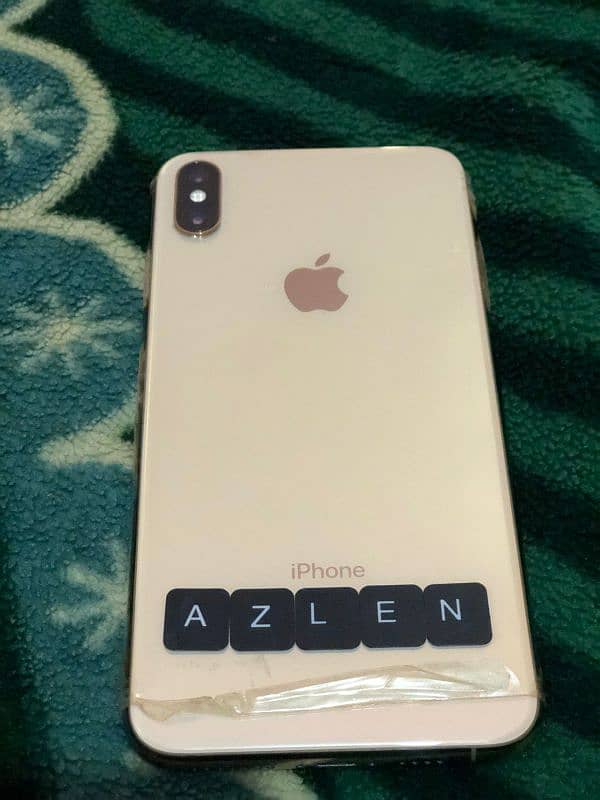 iphone XS Max Golden Colour 10 by 10 condition 5