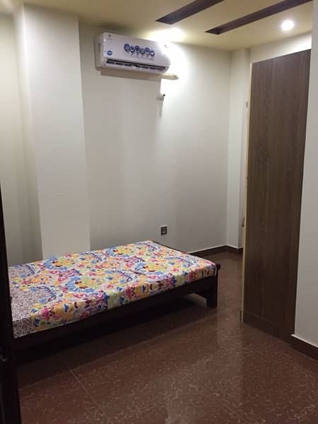 Somia Girls Hostel - College Road Township Near UOE, Minhaj and UMT 3