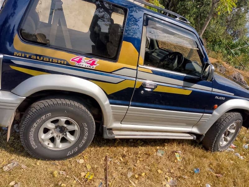 Mitsubishi Pajero 1993 3