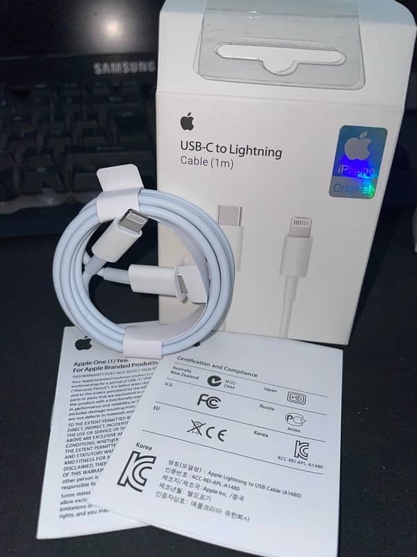 USB-C to Lightning Cable (1m) 2