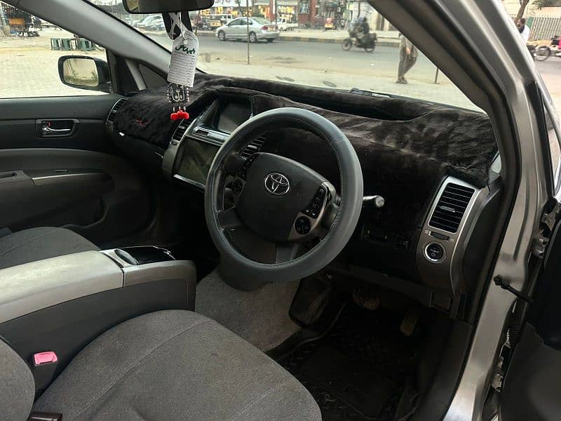 Toyota Prius 1.5 G Touring 10