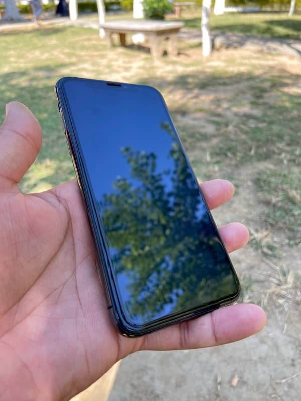 iphone Xs (Non PTA) 2