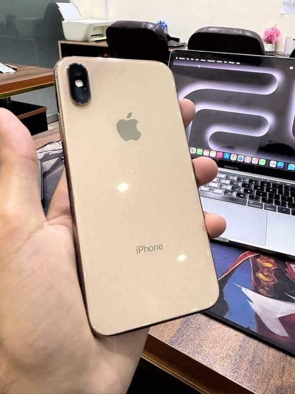 iPhone Xs Pta Approved 64GB 10/10 4