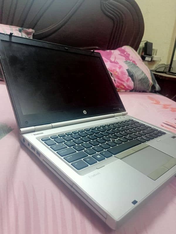 HP elitebook 8570p 1