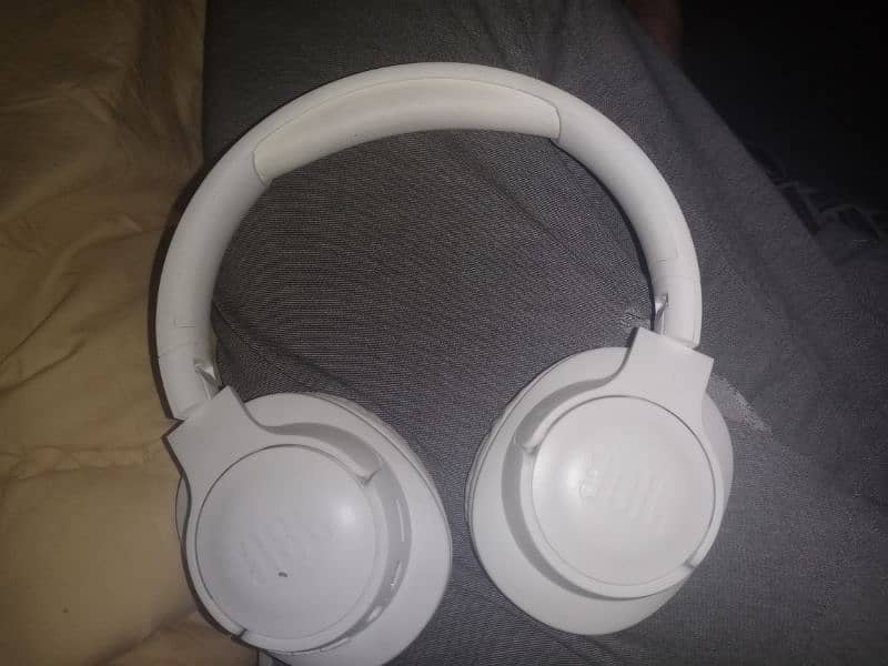 JBL headphone in very well condition 5