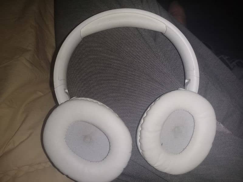 JBL headphone in very well condition 6