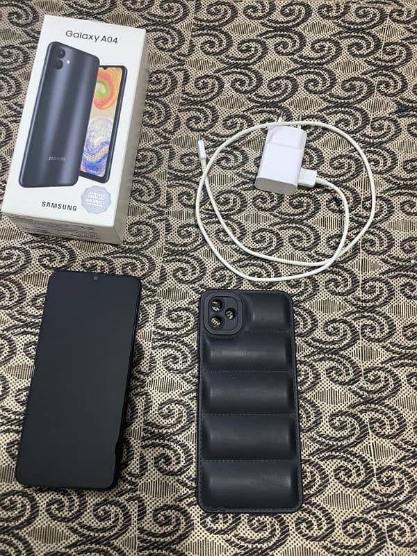 Samsung Galaxy A04/4GB 64GB With Box and Original Charger, In Warranty 4