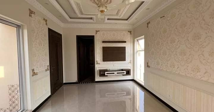 Separate Entry 1 Kanal Upper portion Available For rent In Eden City Lahore 3