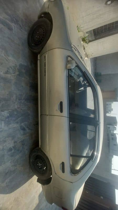 Nissan Sunny 1998 3