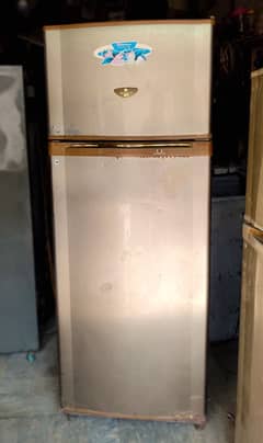 Dawlance medium size refrigerator