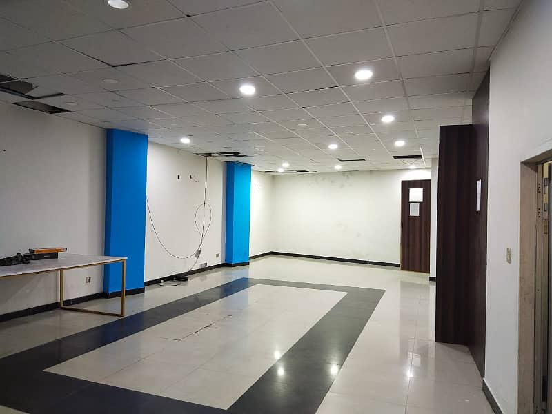 VIP OFFICES FOR RENT AT PRIME LOCATIONS 7