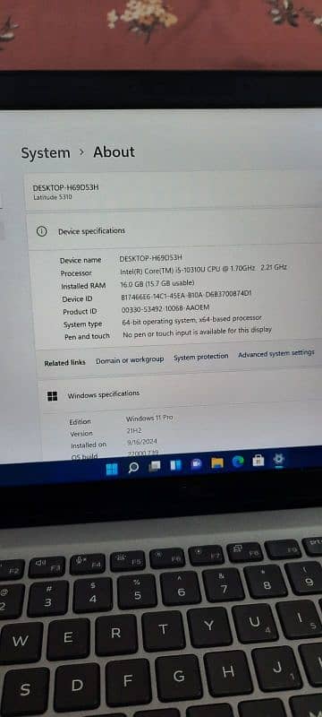 Dell latitude 5310 condition 10/10 2