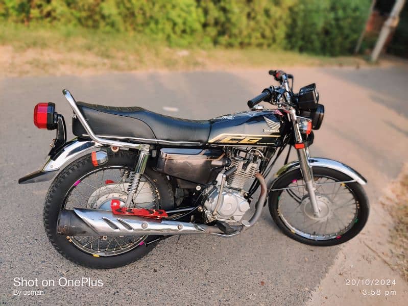 Honda CG-125S Color Black 0