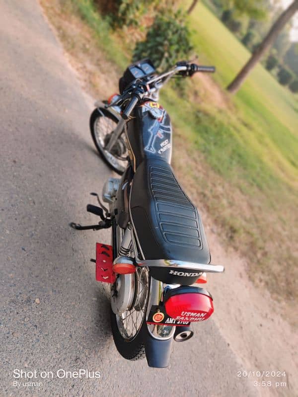 Honda CG-125S Color Black 6