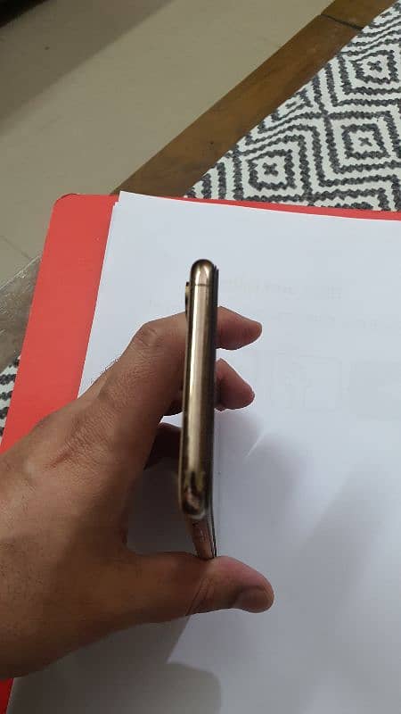 Iphone Xs Max Gold Color 3