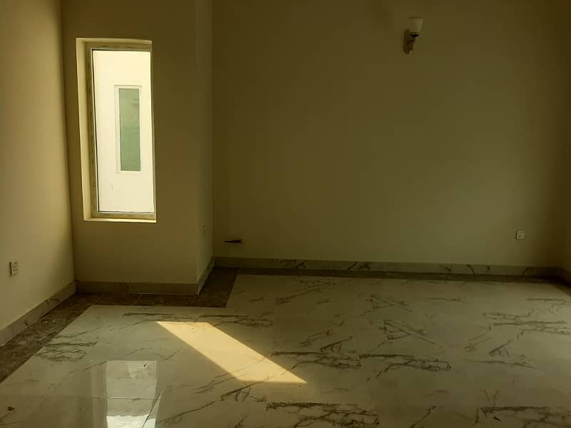 One Kanal Beautiful Renovated House Of Paf Falcon Complex Near Kalma Chowk And Gulberg Iii Lahore Available For Rent 26