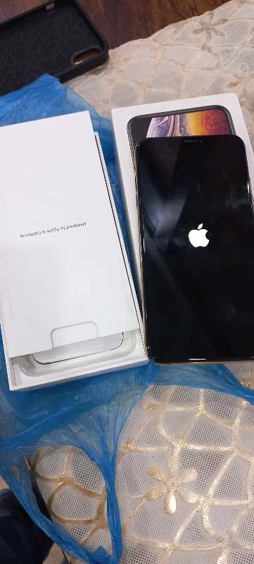 iphone xsmax 512gb Factory unlock 10/10 CONDITION 6