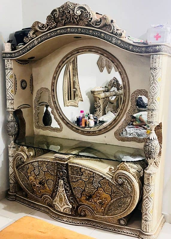 Dressing table 2