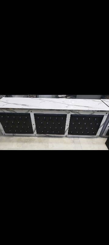 Available counter with Good condition and good quality 0