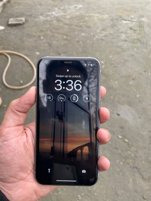 iPhone 11 64gb JV 5