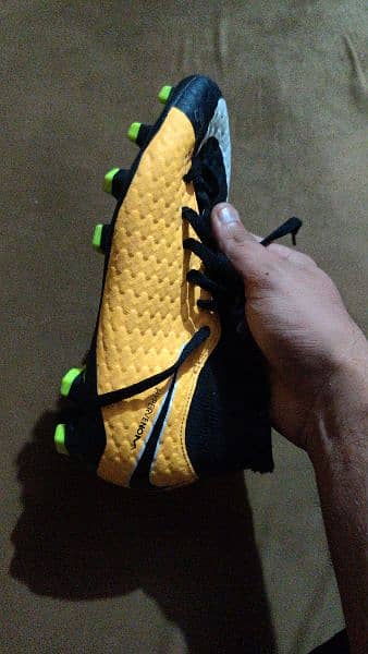 Football Shoes for sale Size UK 4.5 wattsapp 03133275794 2