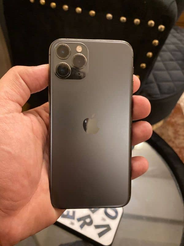 IPHONE 11 PRO FACTORY UNLOCK 10/10 CONDITION 1