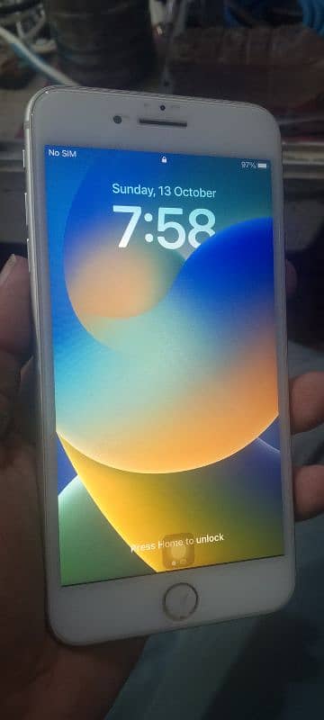 iphone 8 plus in good condition 0