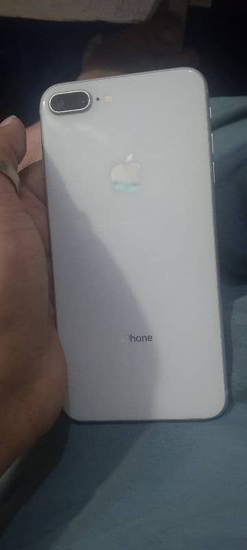 iphone 8 plus in good condition 1