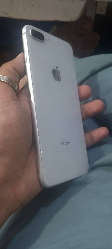 iphone 8 plus in good condition 3