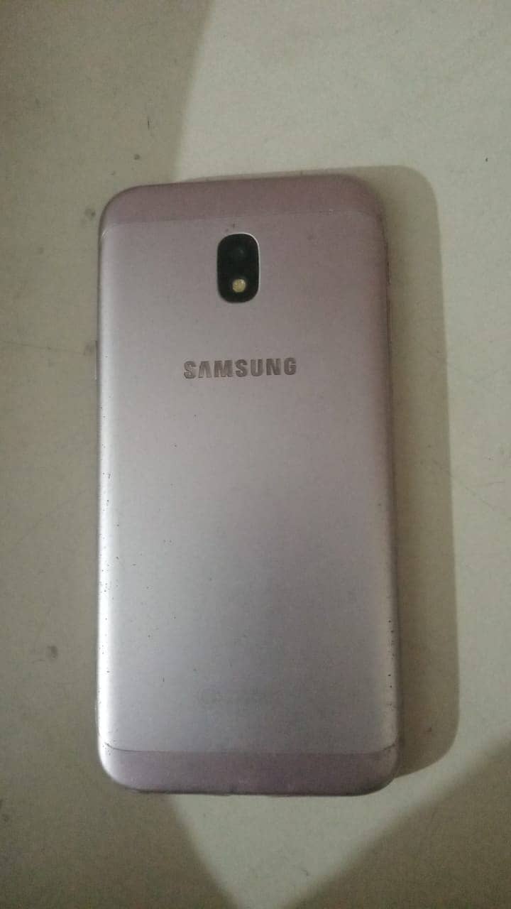 samsumg j7 ( good condition ) URGENT SELL 0